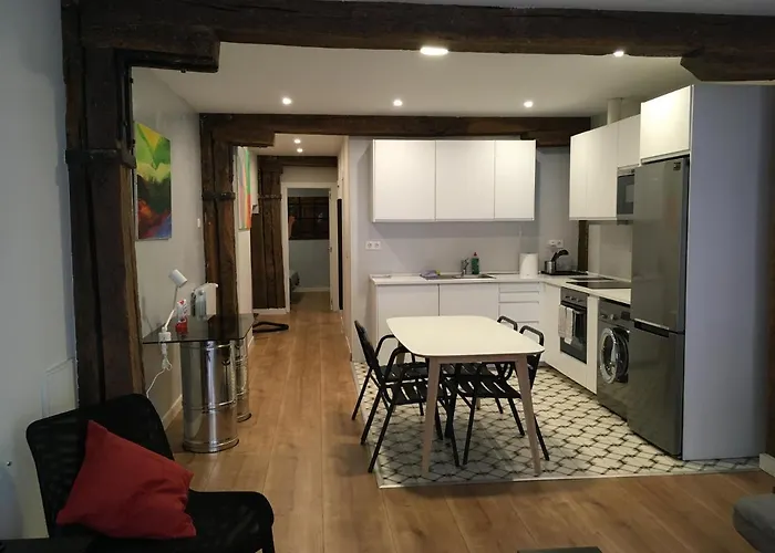 Apartman 7calles, Casco Viejo. Bio