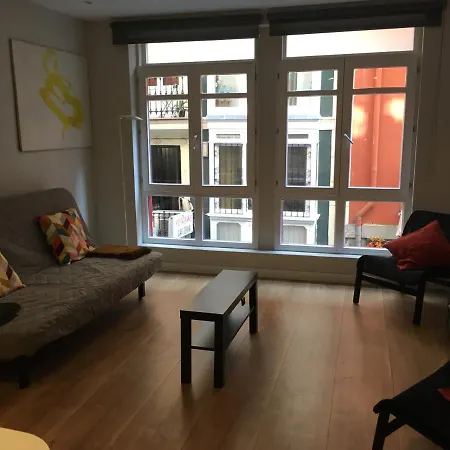 Apartment 7calles, Casco Viejo. Bio